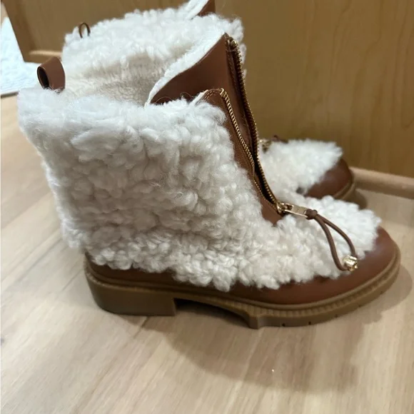 Coach Leona Sherling Boot - Picture 2 of 11
